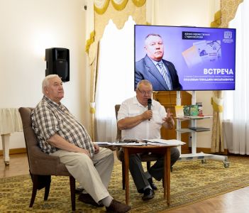 ОТ СБОРНИКА СТИХОВ О МАМЕ ДО ПОСВЯЩЕНИЙ ЗАЩИТНИКАМ ОТЕЧЕСТВА